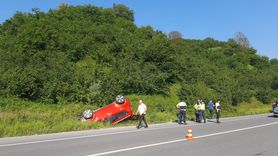 Sakarya'da Otomobil Devrildi: 4 Yaralı