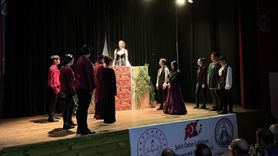 Sinop'ta Lise Öğrencileri, 'Romeo ve Juliet'i İngilizce Sahneledi