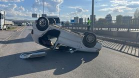 Sivas'ta Otomobil Devrildi: Üç Kişi Yaralandı