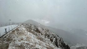 Tahtalı Dağı'nda Karla Karışık Dolu Etkili Oldu