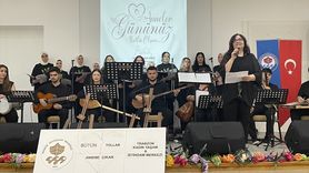 Trabzon'da Anneler Günü'nde Özel Gereksinimli Bireylerin Anneleri Korosu Konser Verdi