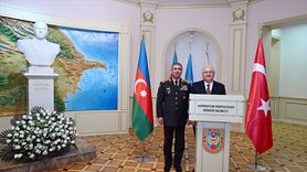 Türk ve Azerbaycan Savunma Bakanları Bakü'de Bir Araya Geldi