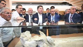 Adalet Bakanı Yılmaz Tunç Kayseri'de Ziyaretlerde Bulundu