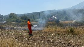 Antalya'da Çalılık Alanda Yangın Kontrol Altına Alındı