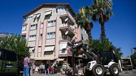 Antalya'da Çöp İstifleme Sorunu: 20 Kamyon Çöp Çıkarıldı