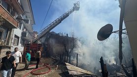 Bartın'daki Yangında İki Ev Zarar Gördü