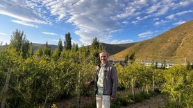 Bayburt Üniversitesi'nden Bal Yemişi ve Çilek Hasadı