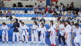 Çermik'te Geleneksel Karate Turnuvası ve Halay Coşkusu