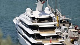 Fethiye'de Lüks Yat 'Avantage' İkmal İçin Geldi