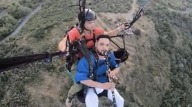 Gökyüzünde Klarnet Çaldı: Yamaç Paraşütüyle Müziğin Uyumu