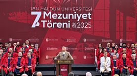 İbn Haldun Üniversitesi'nde Mezuniyet Coşkusu