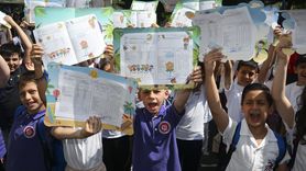 İstanbul'da 2024-2025 Eğitim Yılı Karneleri Dağıtıldı