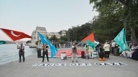 İstanbul'da 'Gazze İçin Nöbete Davet' Eylemi Başladı