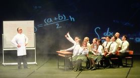 İstanbul Maarif Orkestrası ve Halk Dansları Topluluğu AKM'de Performans Sergiledi