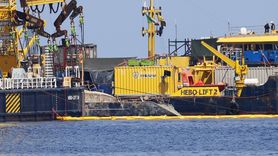 İtalya'daki Lüks Yatın Enkazı Denizde Çıkarılıyor