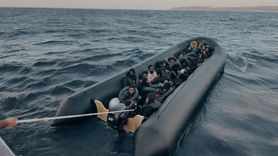 İzmir Açıklarında 34 Düzensiz Göçmen Kurtarıldı