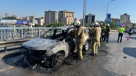 Kadıköy'de Bostancı Köprüsü'nde Araç Yangını