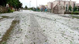 Kars'ta Şiddetli Dolu ve Sağanak Yağış