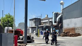 Kocaeli'de Çelik Döküm Fabrikasında Yangın Çıktı