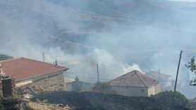 Malatya'da Otluk Alanda Çıkan Yangın Evleri Tehdit Etti