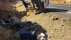 Mardin'de Hafif Ticari Araç Devrildi: 3 Yaralı