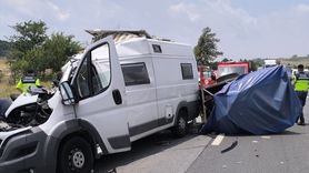 Mersin'de Karavan-Tır Kazası: 1 Ölü, 1 Yaralı