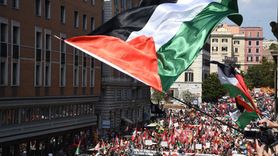 Roma'da Filistin ve Silahlanma Protestoları