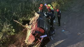 Sivas'ta Köprüden Düşen Otomobilde İki Yaralı