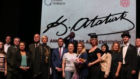 Tokat'ta Anlamlı Defile: Atatürk Giysi Koleksiyonu