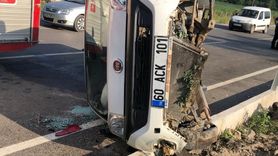 Tokat'ta Hafif Ticari Araç Devrildi: 4 Yaralı