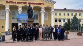 Türkiye'nin Bişkek Büyükelçisi Kırgız Milli Üniversitesini Ziyaret Etti