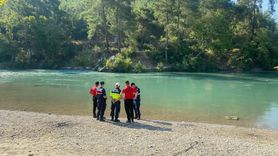 Antalya'da Akıntıya Kapılan Çocuk İçin Arama Çalışmaları Devam Ediyor