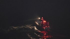 Antalya'da Falezlerden Denize Düşen Kişiyi Arama Çalışmaları Devam Ediyor