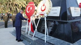 Cumhurbaşkanı Erdoğan, KKTC'de Atatürk Anıtı'na Çelenk Sundular