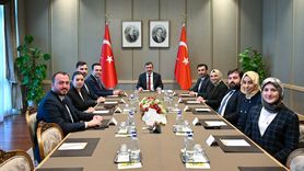 Cumhurbaşkanı Yardımcısı Yılmaz, AK Parti Gençlik Kolları ile Bir Araya Geldi