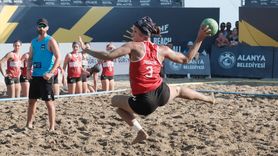 EHF Avrupa Plaj Hentbolu Şampiyonası Antalya'da Devam Ediyor