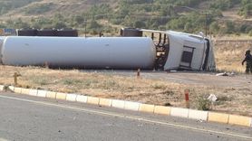 Erzincan'da Kimyasal Gaz Yüklü Tır Devrildi