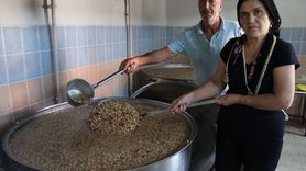 Erzincan'da Muharrem Ayı Etkinliği: Aşure Dağıtımı