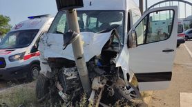 Giresun'da Minibüs ve Otomobil Çarpışması: 13 Yaralı