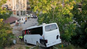 Maltepe'de Şarampole Düşen Otobüste 8 Yaralı