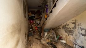 Mersin'de Kötü Koku Sebebiyle 10 Kamyon Çöp Çıkarıldı