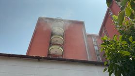 Mersin'deki Eski Hastane Binasında Yangın