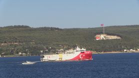 Oruç Reis Sismik Araştırma Gemisi Çanakkale Boğazı'nı Geçti