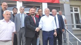 Özdağ İzmir'deki Yangın Bölgesini Ziyaret Etti