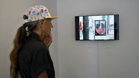 Sanatçı Albayrak'ın 'Kayıp Elçi' Eseri Belçika'da Sergileniyor