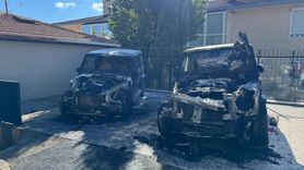 Sarıyer'de Park Halindeki İki Cip Kundaklandı