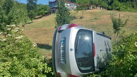 Sinop'ta Otomobil Devrildi, 3 Kişi Yaralandı