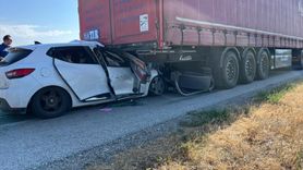 Sivas'ta Trafik Kazası: 1 Çocuk Hayatını Kaybetti, 5 Yaralı