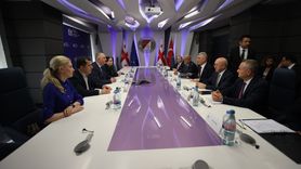 Ticaret Bakanı Bolat Tiflis'te İş Dünyasıyla Buluştu