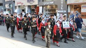 Trabzon'da Festival Coşkusu: 33. Uluslararası Akçaabat Müzik ve Halk Oyunları Festivali Başladı